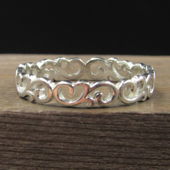 Jewelry - Size 8.75 Sterling Silver Fancy Wind Blowing Band Ring Vintage